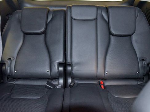 Used 2024 Kia Carnival SX Prestige image 12