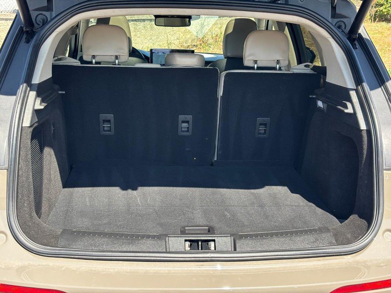 Certified 2025 Lincoln Corsair Grand Touring AWD/4WD image 9
