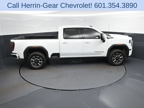 Used 2024 GMC Sierra 2500 AT4 w/ AT4 Premium Plus Package AWD/4WD image 37