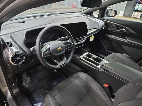 New 2026 Chevrolet Equinox EV LT image 16