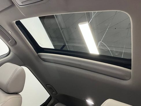 Used 2024 Honda CR-V EX-L image 10