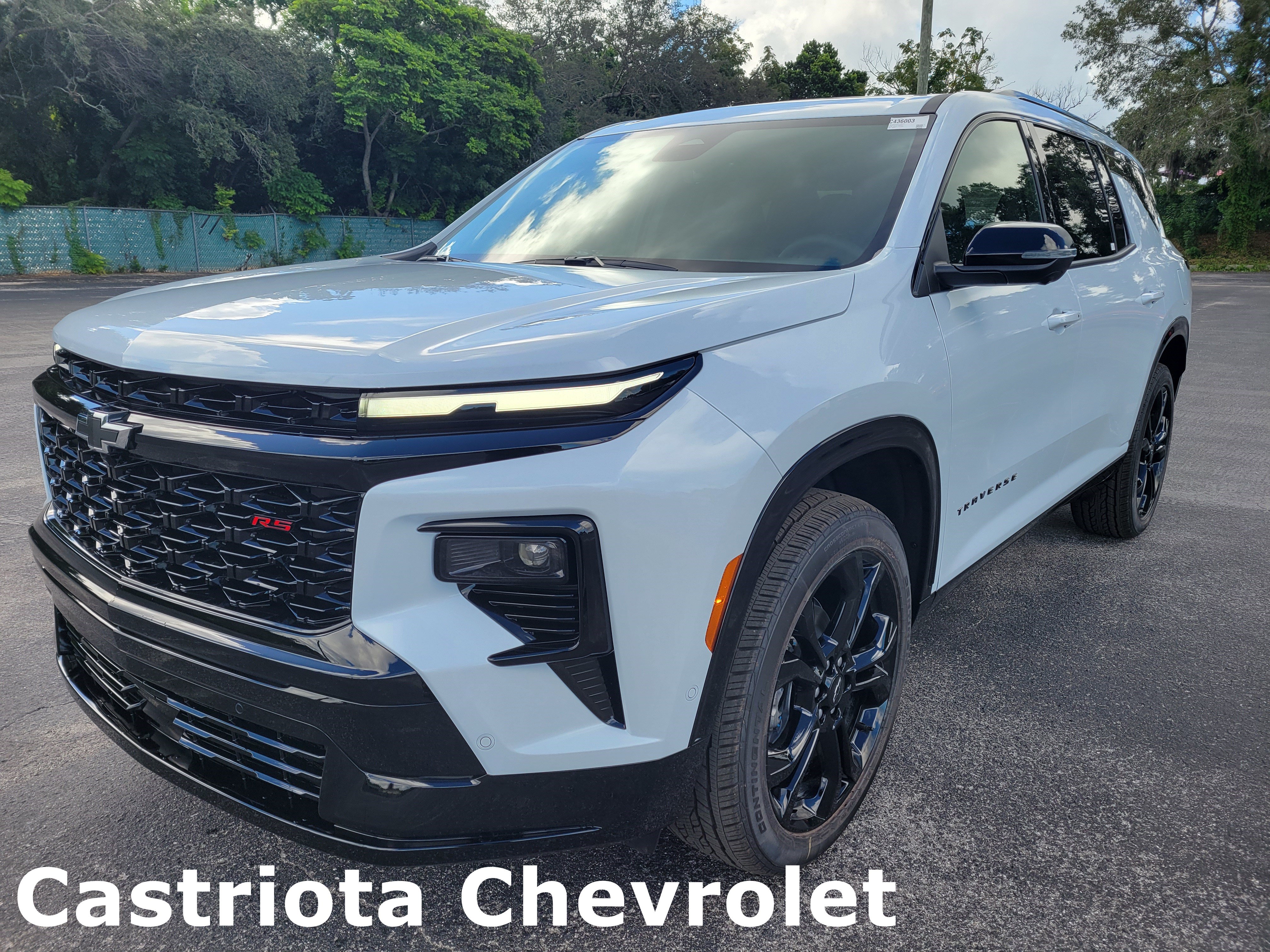 New 2027 Chevrolet Traverse RS w/ LPO, Floor Liner Package FWD image 1