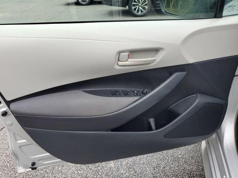 Used 2023 Toyota Corolla LE FWD image 18