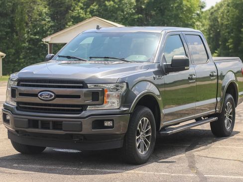 Used 2018 Ford F150 XLT w/ Equipment Group 302A Luxury AWD/4WD image 4