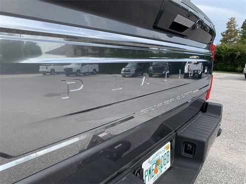 New 2024 Ford F450 Platinum w/ FX4 Off-Road Package image 13