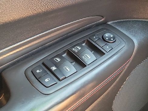 Used 2023 Dodge Durango R/T RWD image 16