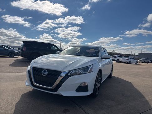 Used 2020 Nissan Altima 2.5 S image 4
