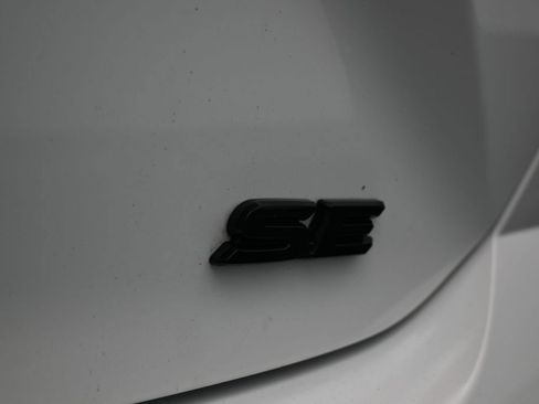 Used 2026 Toyota Camry SE FWD image 37