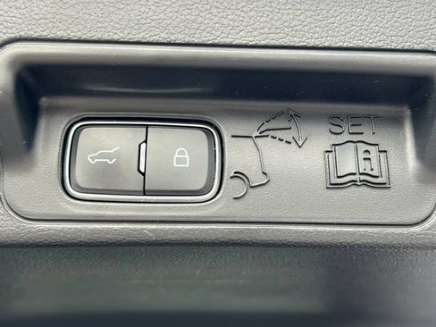 Certified 2024 Ford Explorer XLT AWD/4WD image 36