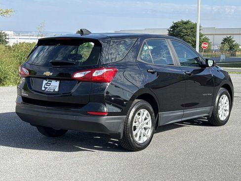 Used 2020 Chevrolet Equinox LS FWD image 25
