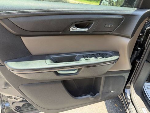 Used 2015 GMC Acadia SLT w/ Technology Package FWD image 10