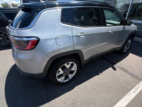 Used 2022 Jeep Compass Limited AWD/4WD image 5