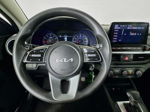 Used 2024 Kia Forte LXS w/ LXS Technology Package FWD image 11