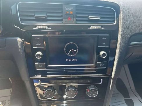 Used 2019 Volkswagen Golf 4-Door FWD image 11