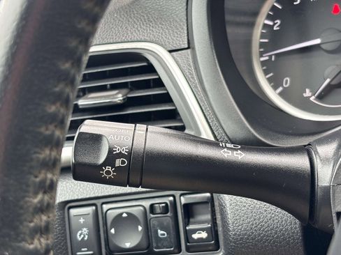 Used 2019 Nissan Sentra SV FWD image 26