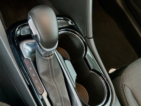 Used 2025 Buick Encore GX Preferred image 24