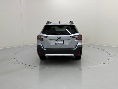 Certified 2022 Subaru Outback Limited image 5