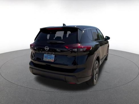 Used 2025 Nissan Rogue SV FWD image 12