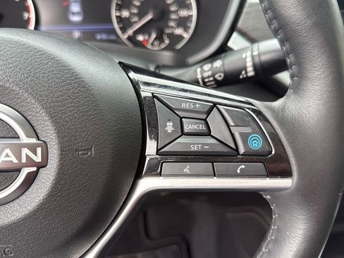 Used 2023 Nissan Altima 2.5 SL FWD image 21
