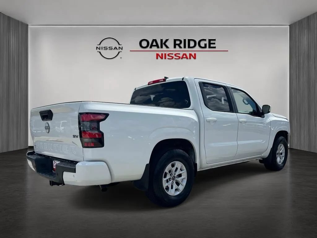 Used 2024 Nissan Frontier SV w/ Technology Package RWD image 3
