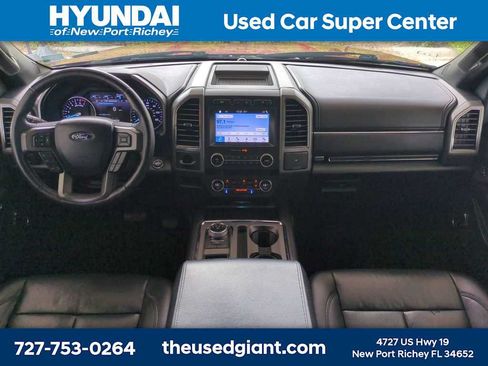 Used 2019 Ford Expedition XLT w/ Equipment Group 202A RWD image 17