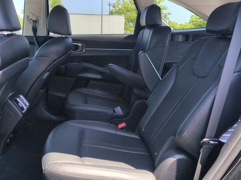 Certified 2023 Kia Sorento EX AWD/4WD image 22