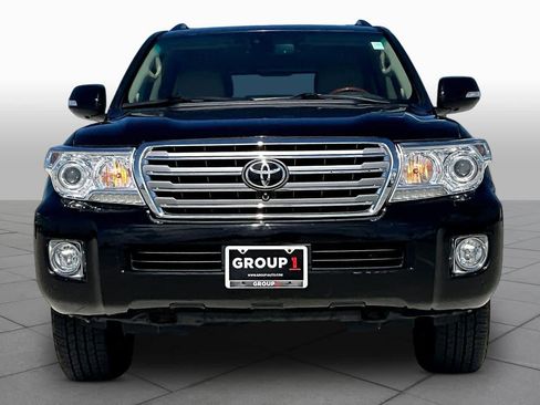 Used 2015 Toyota Land Cruiser image 4