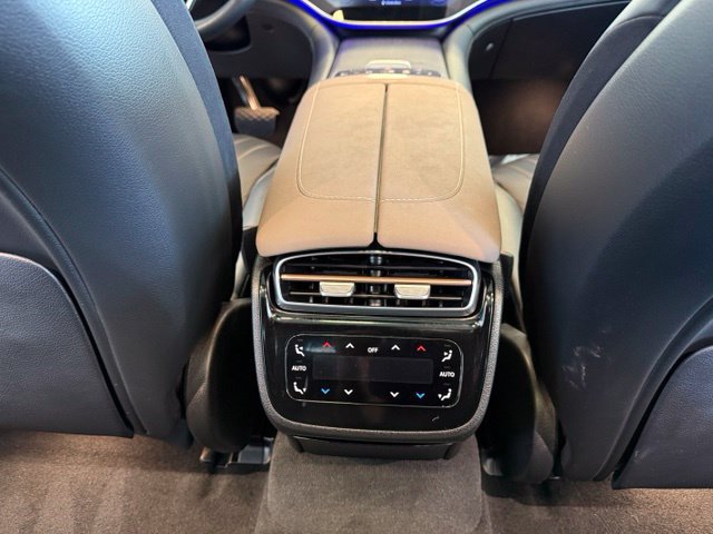 Used 2022 Mercedes-Benz EQS 580 4MATIC Sedan image 22
