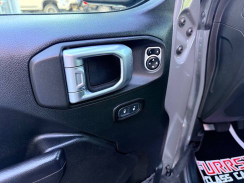 Used 2020 Jeep Gladiator Sport w/ Quick Order Package 24S AWD/4WD image 19