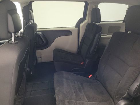 Used 2019 Dodge Grand Caravan SE w/ UConnect Hands-Free Group FWD image 18