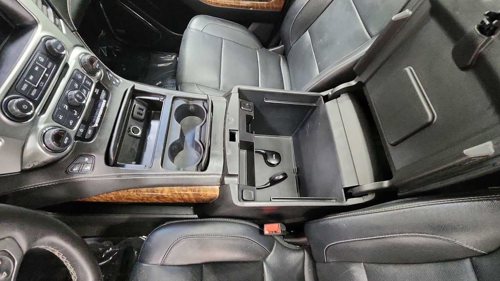 Used 2017 Chevrolet Tahoe Premier AWD/4WD image 23