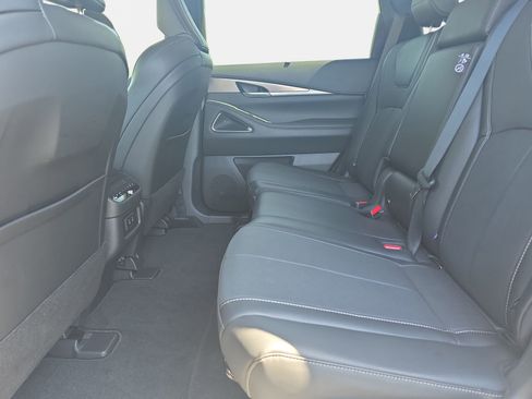 Used 2026 INFINITI QX60 Luxe w/ Cargo Package AWD/4WD image 14
