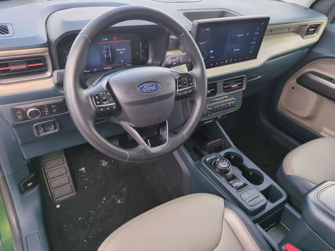 Used 2025 Ford Maverick Lariat w/ 4K Tow Package image 10