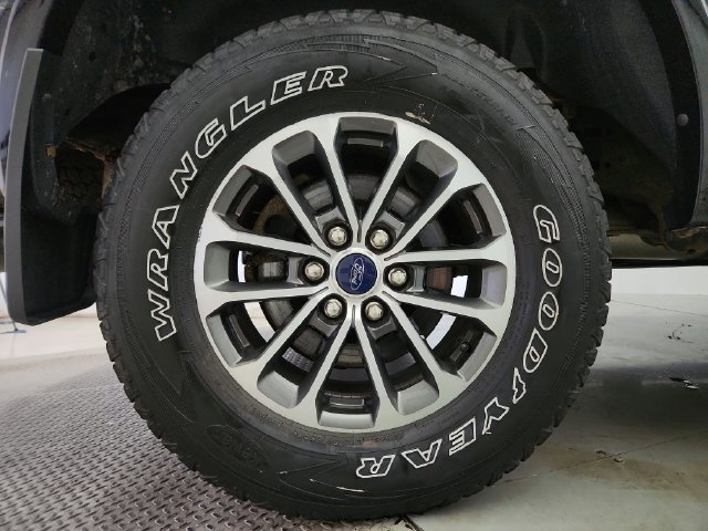 Used 2019 Ford F150 XLT w/ Equipment Group 302A Luxury AWD/4WD image 30