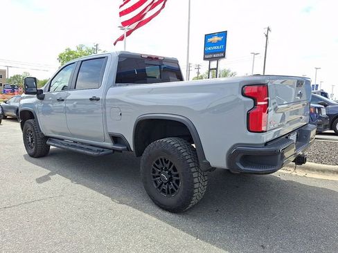 Used 2025 Chevrolet Silverado 2500 ZR2 AWD/4WD image 5