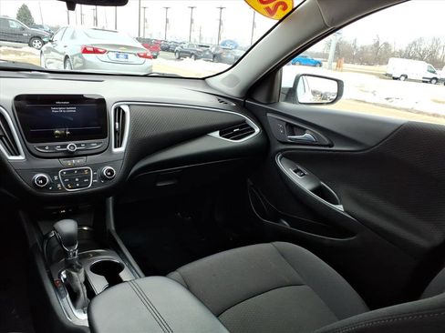 Used 2024 Chevrolet Malibu LT image 18