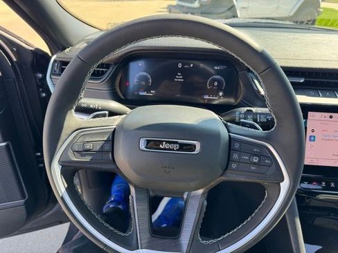 New 2026 Jeep Grand Cherokee L Limited AWD/4WD image 16