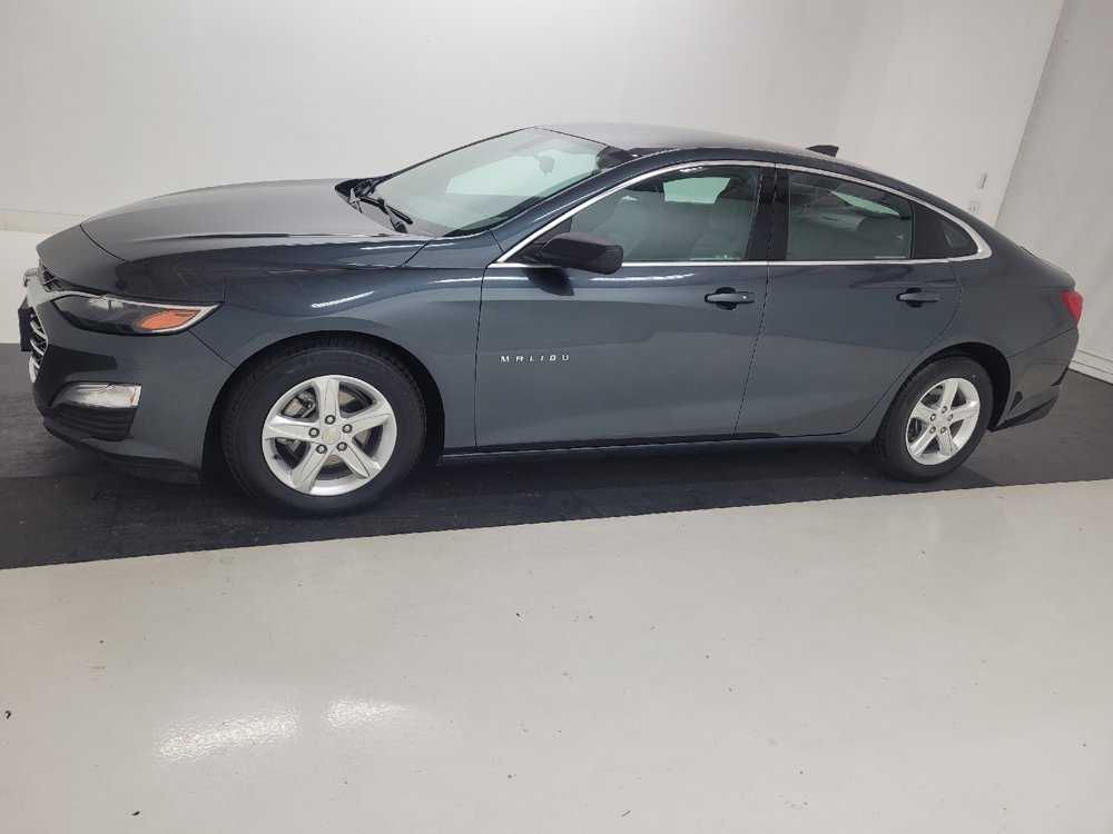 Used 2021 Chevrolet Malibu LS FWD image 2