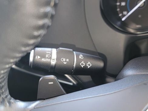 Used 2019 Jaguar F-PACE Prestige image 17