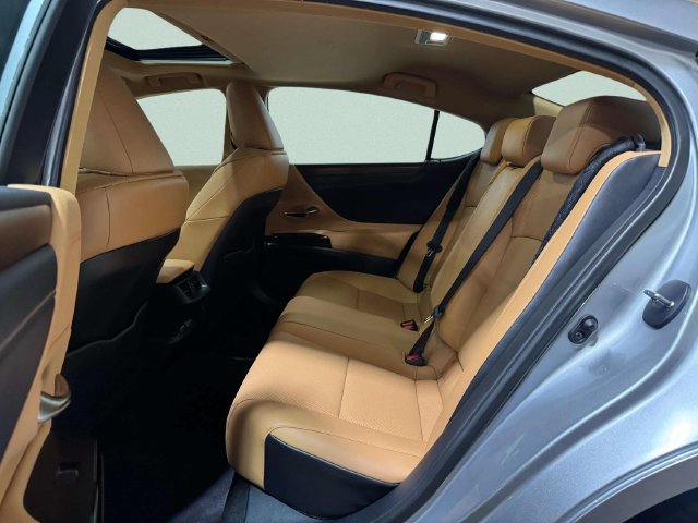 Certified 2025 Lexus ES 350 w/ Premium Package FWD image 23