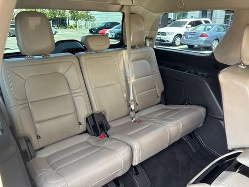 Used 2022 Lincoln Navigator Reserve AWD/4WD image 43