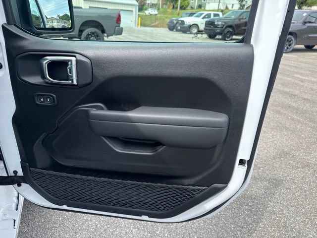 New 2026 Jeep Gladiator Sport AWD/4WD image 9