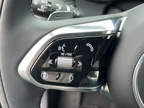 Certified 2025 Jaguar F-PACE R-Dynamic S AWD/4WD image 13