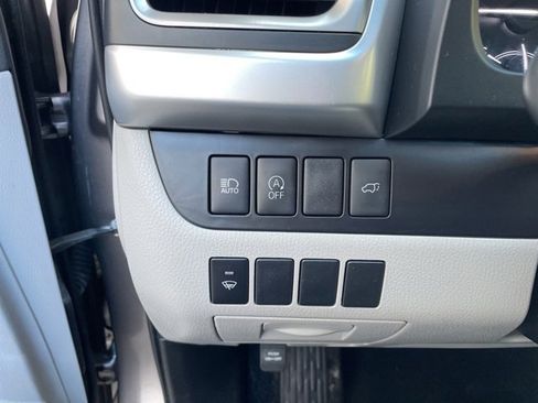 Used 2019 Toyota Highlander XLE image 20
