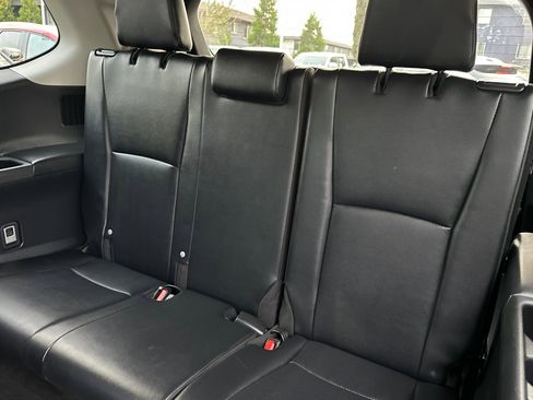 Used 2025 Toyota Grand Highlander AWD image 15