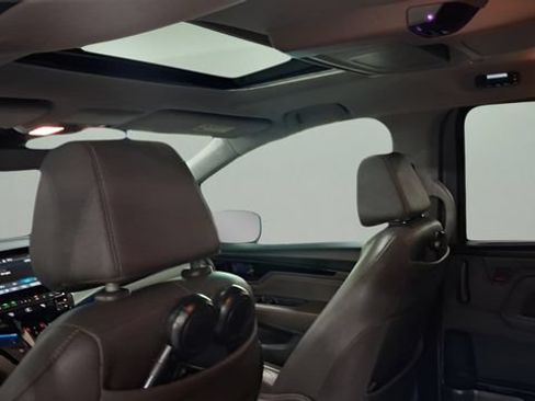 Used 2021 Honda Odyssey Touring image 27