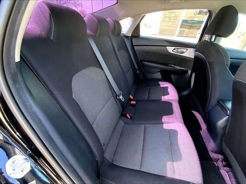 Used 2022 Kia Forte LXS image 19