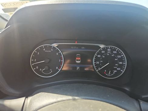 Used 2025 Nissan Sentra SV FWD image 19