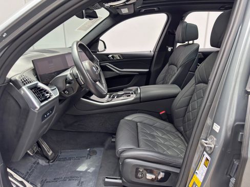 Used 2024 BMW X5 xDrive50e w/ M Sport Package AWD/4WD image 17