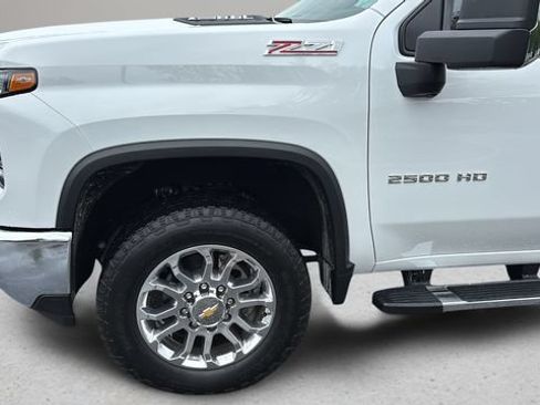 Used 2025 Chevrolet Silverado 2500 LTZ w/ LTZ Premium Package AWD/4WD image 34